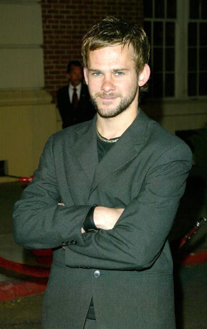 ¿Cuánto mide Dominic Monaghan? Real height
